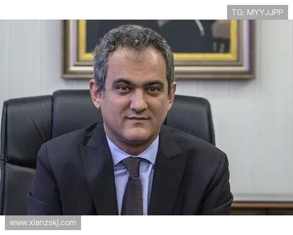 土耳其国家队门将厄泽尔擅自离营森格泽尔紧急补招入队